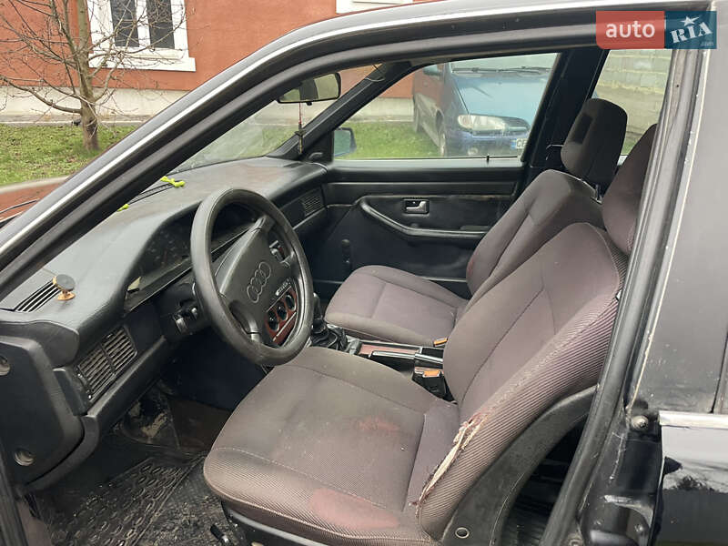Седан Audi 100 1989 в Черновцах