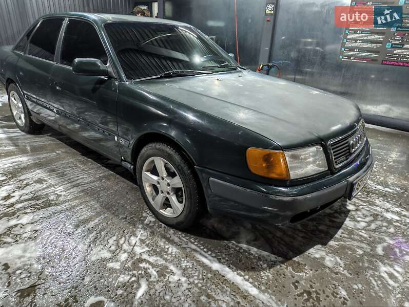 Седан Audi 100 1991 в Запоріжжі