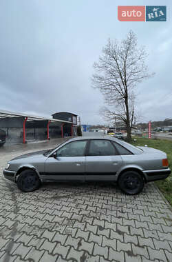 Седан Audi 100 1993 в Черновцах