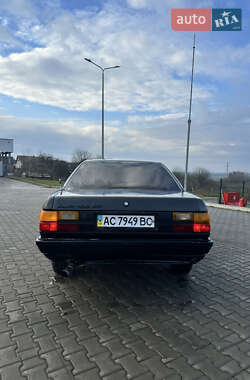 Седан Audi 100 1986 в Луцке