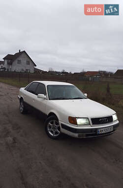 Седан Audi 100 1991 в Ровно