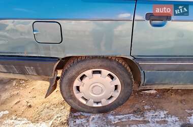 Седан Audi 100 1989 в Самборе