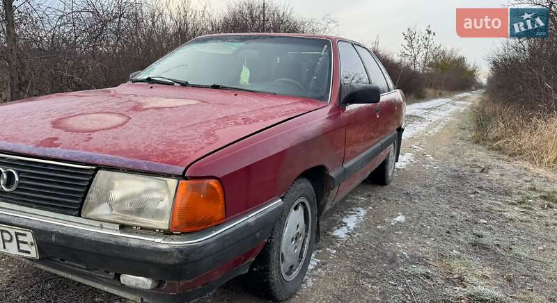Седан Audi 100 1986 в Берегово