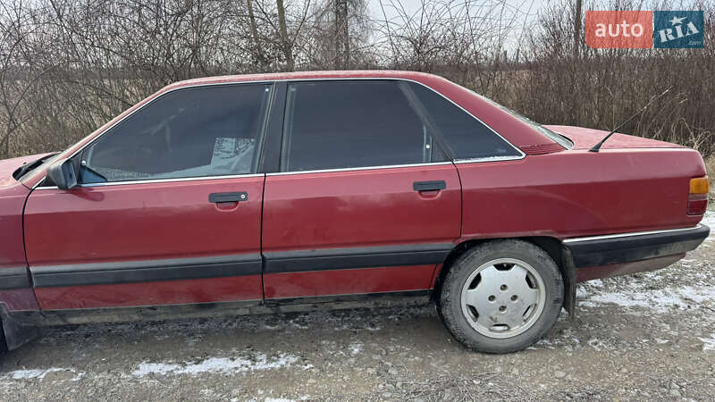 Седан Audi 100 1986 в Берегово
