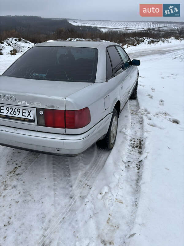 Седан Audi 100 1994 в Хотине