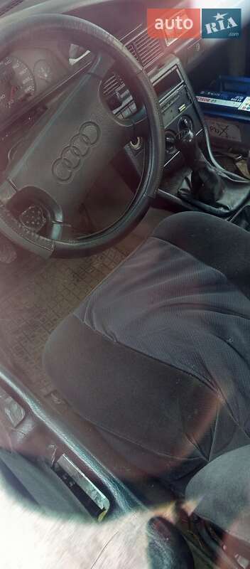 Седан Audi 100 1989 в Коломые