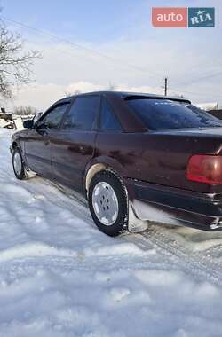 Седан Audi 100 1991 в Остроге