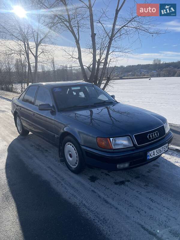 Седан Audi 100 1991 в Василькове