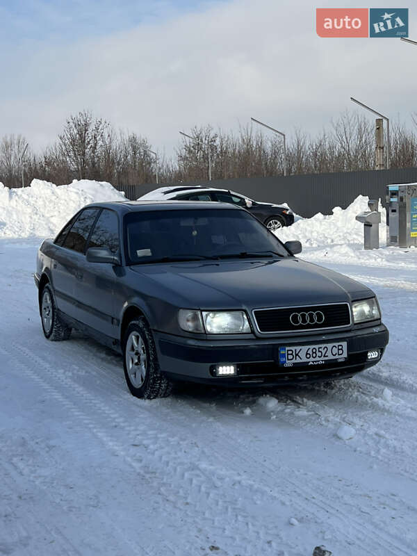 Седан Audi 100 1992 в Ровно