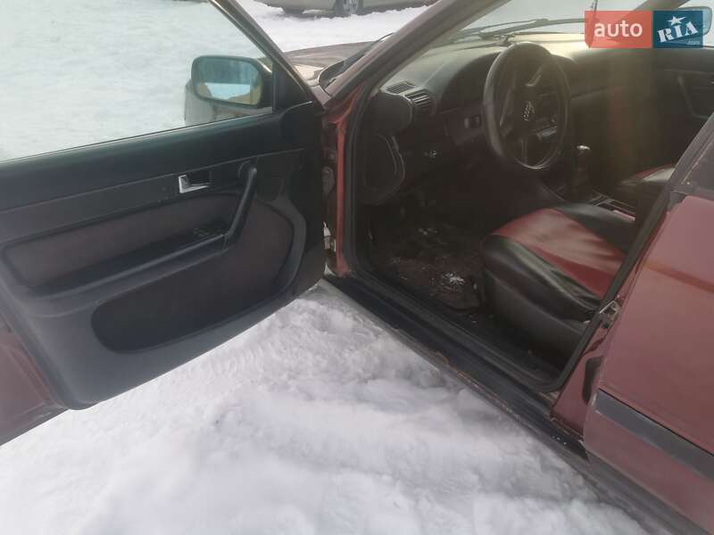 Седан Audi 100 1992 в Владимире