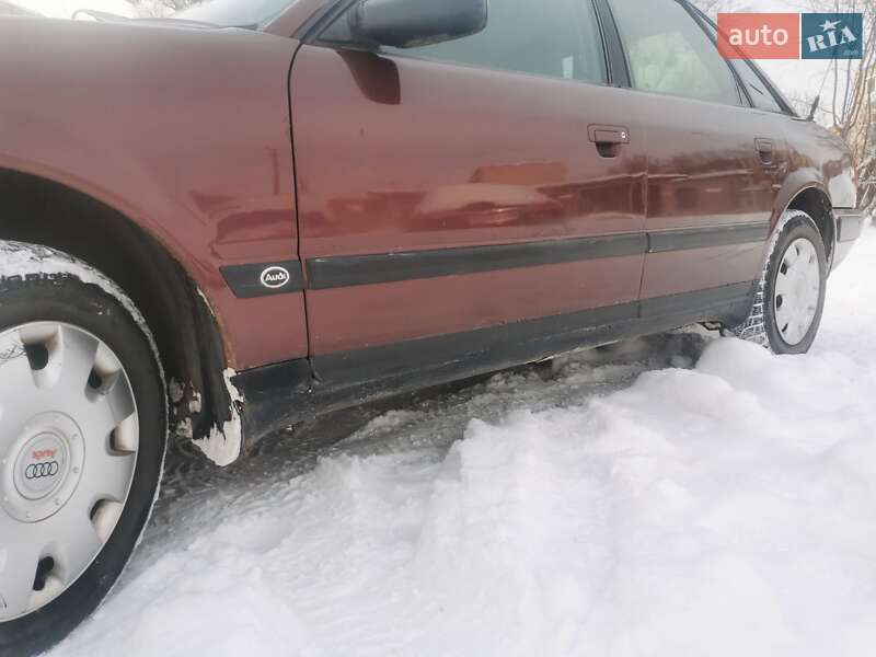 Седан Audi 100 1992 в Владимире