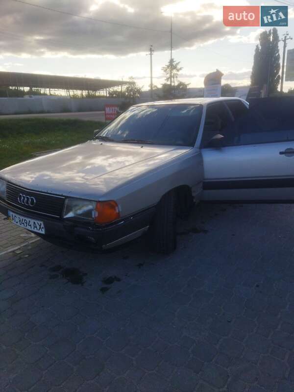 Седан Audi 100 1986 в Ковеле