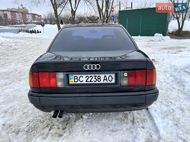 Седан Audi 100 1992 в Львове
