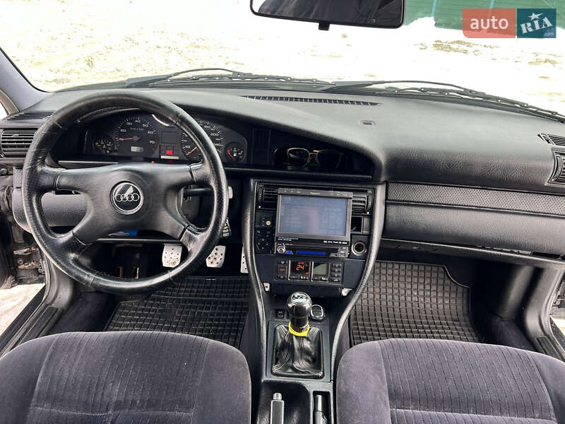 Седан Audi 100 1992 в Львове