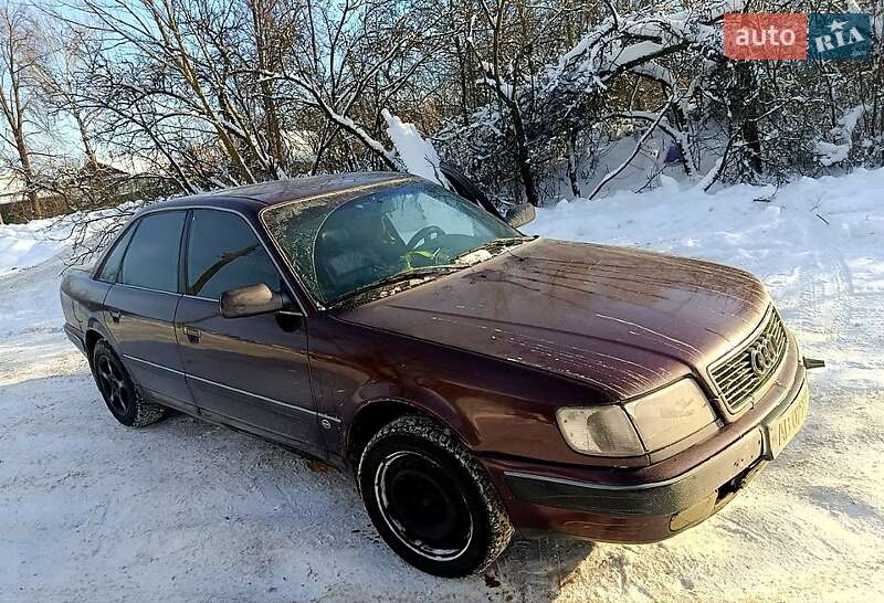 Седан Audi 100 1992 в Городне