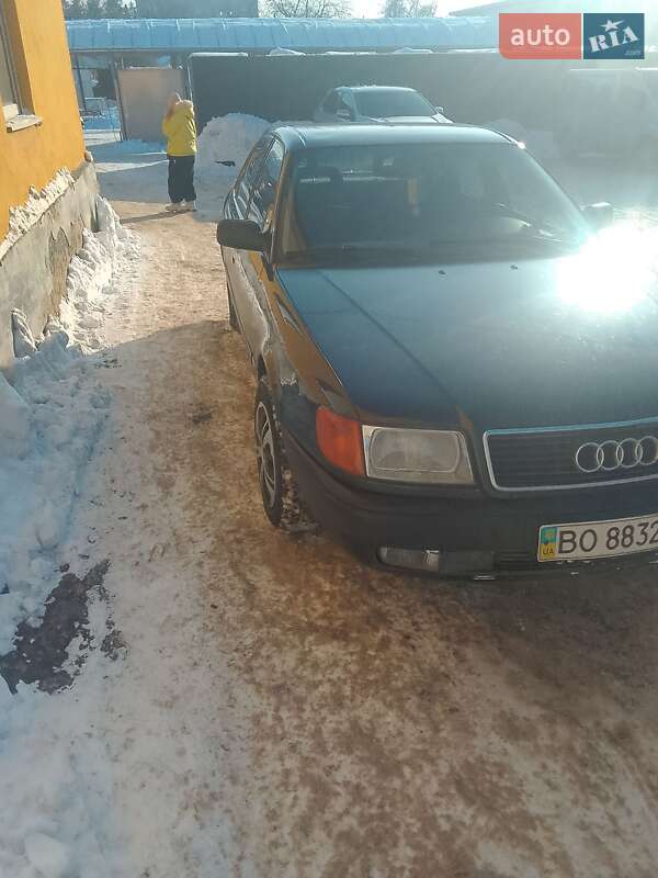 Седан Audi 100 1993 в Рівному