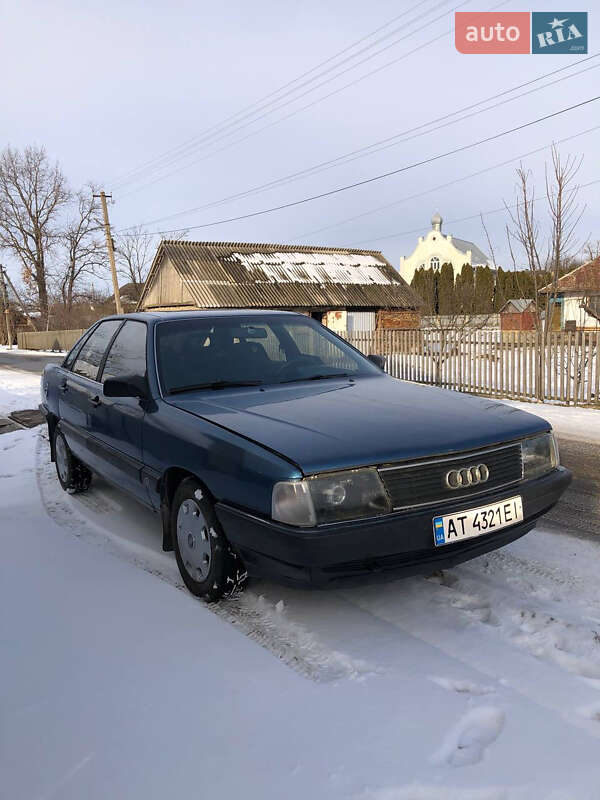 Седан Audi 100 1987 в Кіцмані
