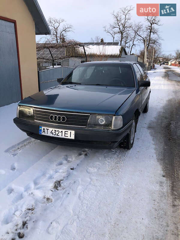 Седан Audi 100 1987 в Кіцмані
