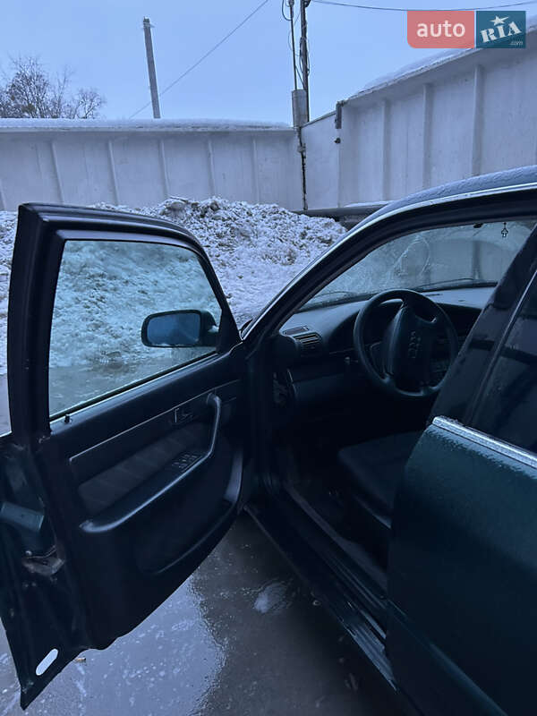 Седан Audi 100 1994 в Пустомытах