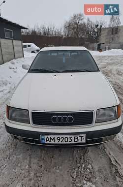 Седан Audi 100 1991 в Остроге