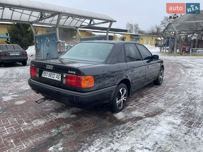 Седан Audi 100 1993 в Рівному