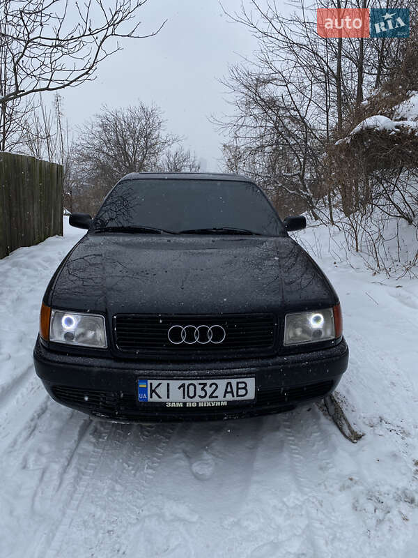 Audi 100 1992 Audi 100 1992