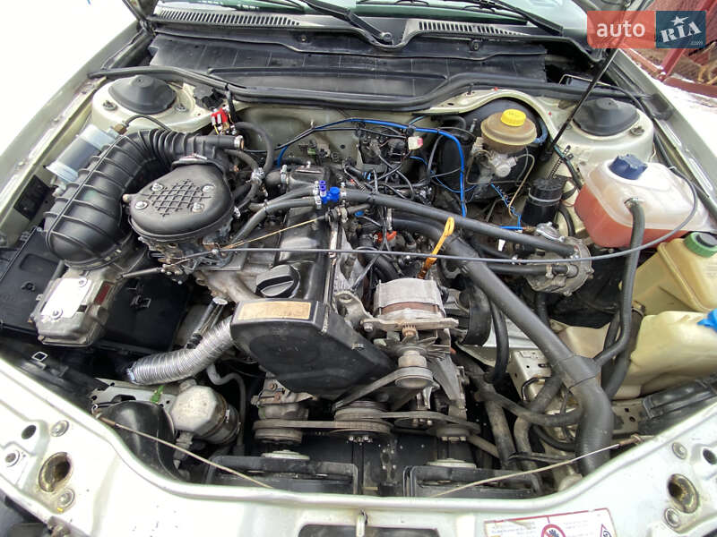 Седан Audi 100 1993 в Березному