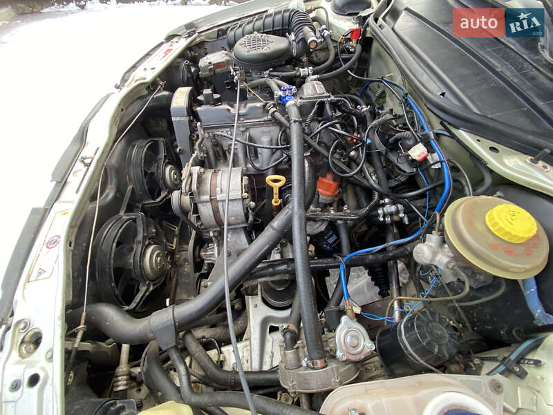 Седан Audi 100 1993 в Березному