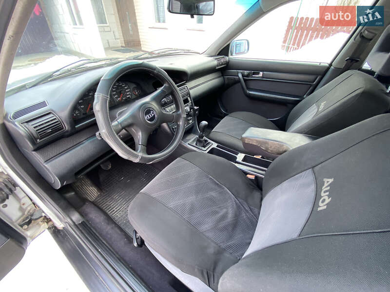 Седан Audi 100 1993 в Березному