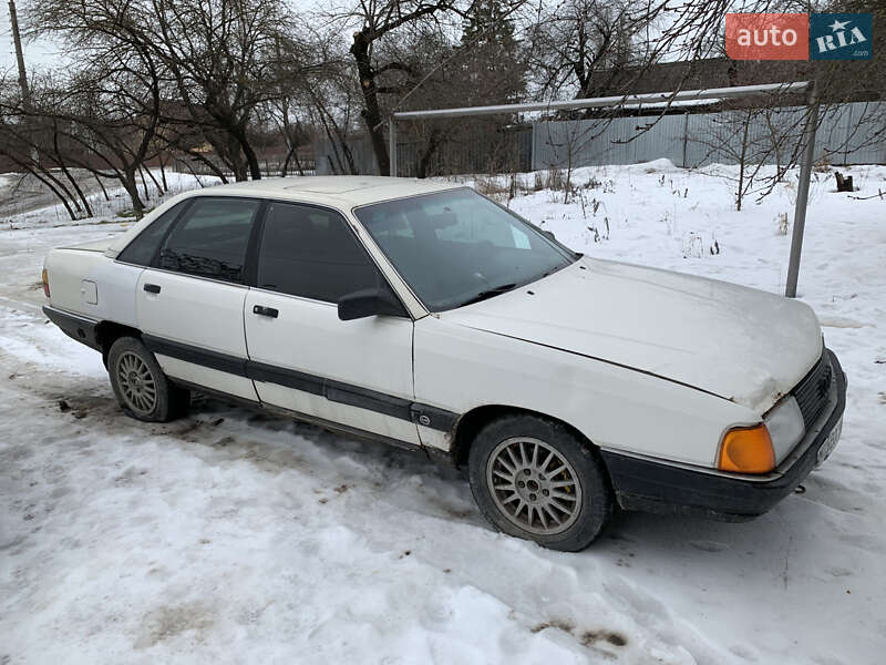 Седан Audi 100 1987 в Каменец-Подольском