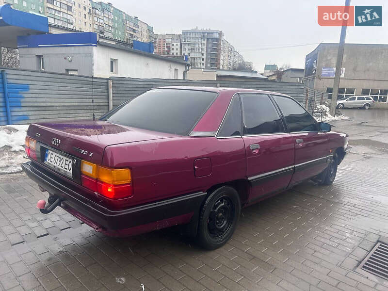 Седан Audi 100 1988 в Черновцах
