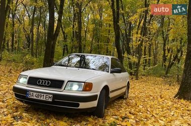 Седан Audi 100 1991 в Яготине