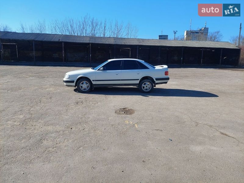 Седан Audi 100 1992 в Кременці
