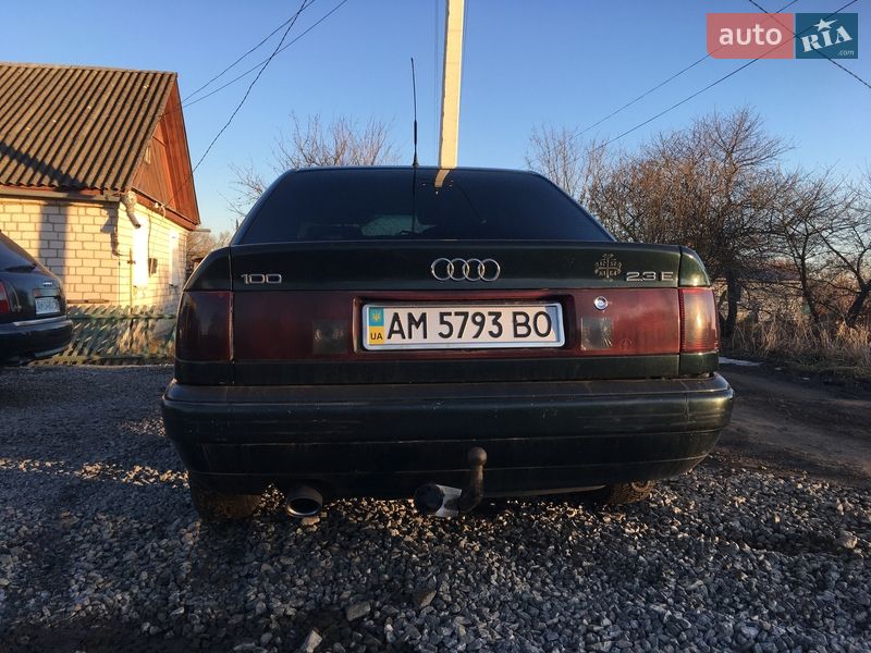 Седан Audi 100 1993 в Любаре
