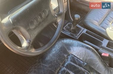 Седан Audi 100 1993 в Сарнах