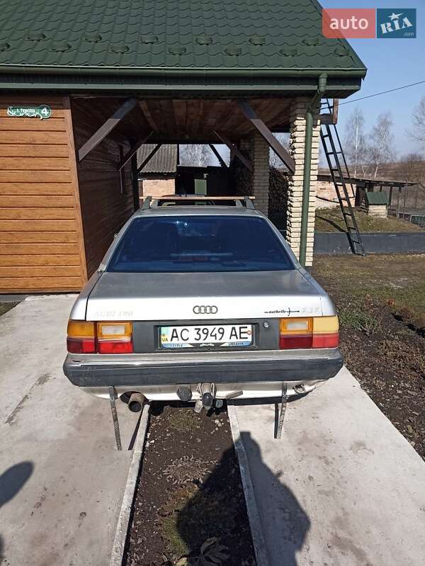 Седан Audi 100 1989 в Нововолинську