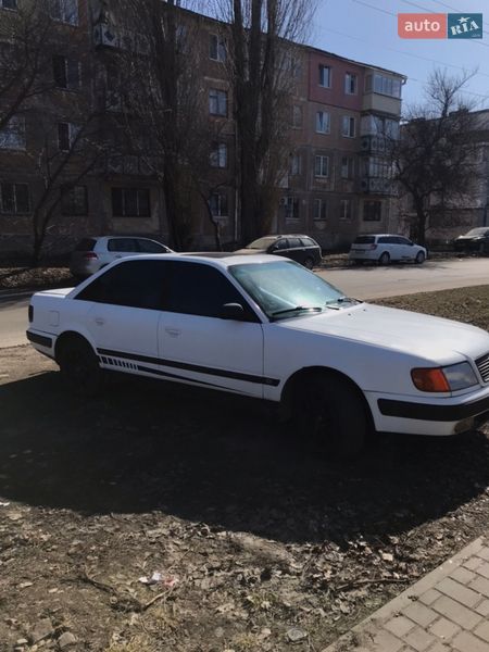 Седан Audi 100 1993 в Черкасах