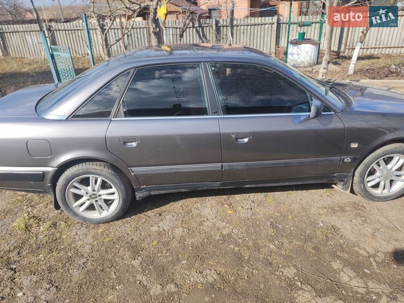 Седан Audi 100 1991 в Ильинцах