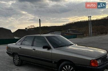 Седан Audi 100 1989 в Чорткове