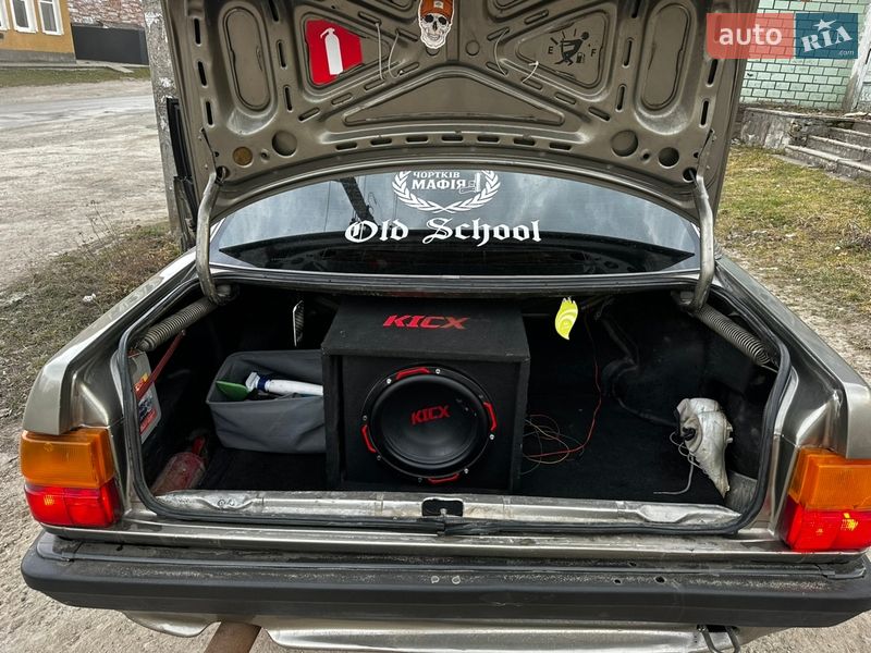 Седан Audi 100 1989 в Чорткове