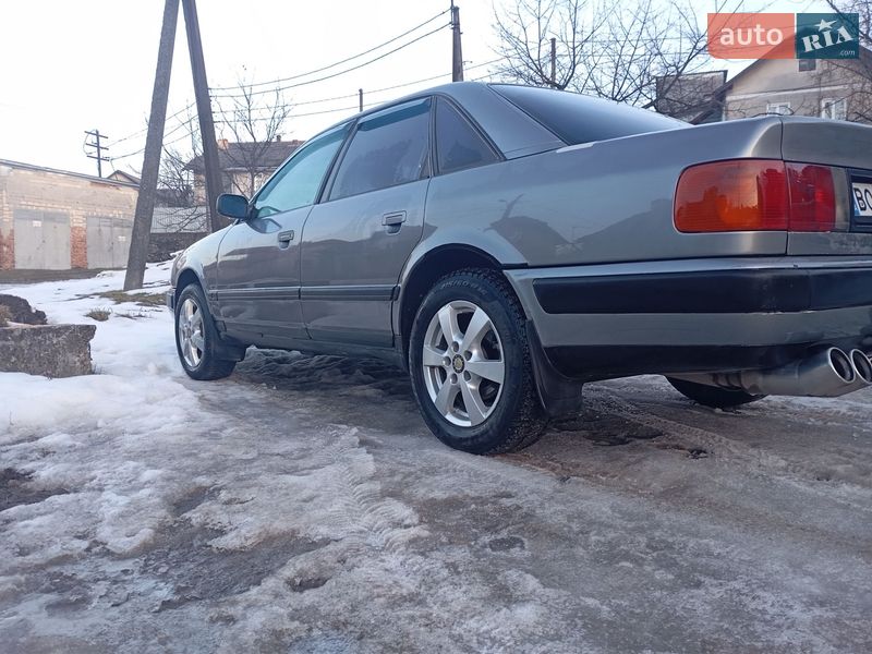 Седан Audi 100 1993 в Бучаче