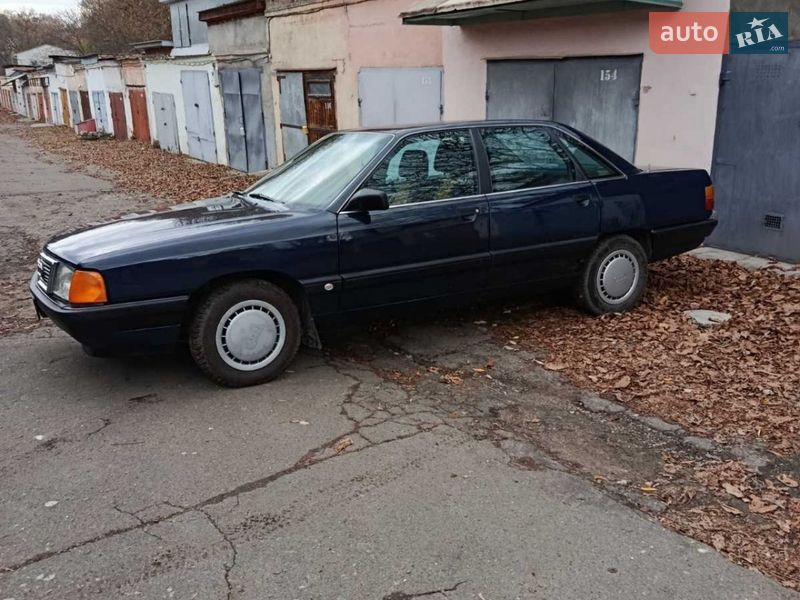 Седан Audi 100 1989 в Чернівцях фото 2 Седан Audi 100 1989 в Чернівцях