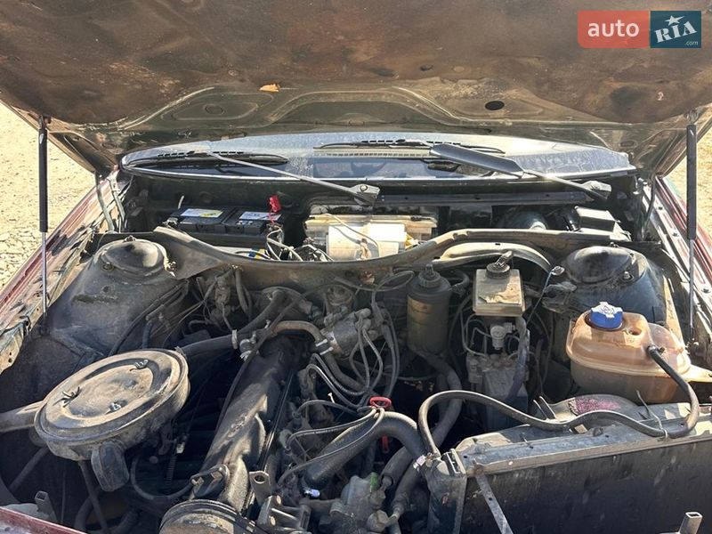 Седан Audi 100 1985 в Самборі