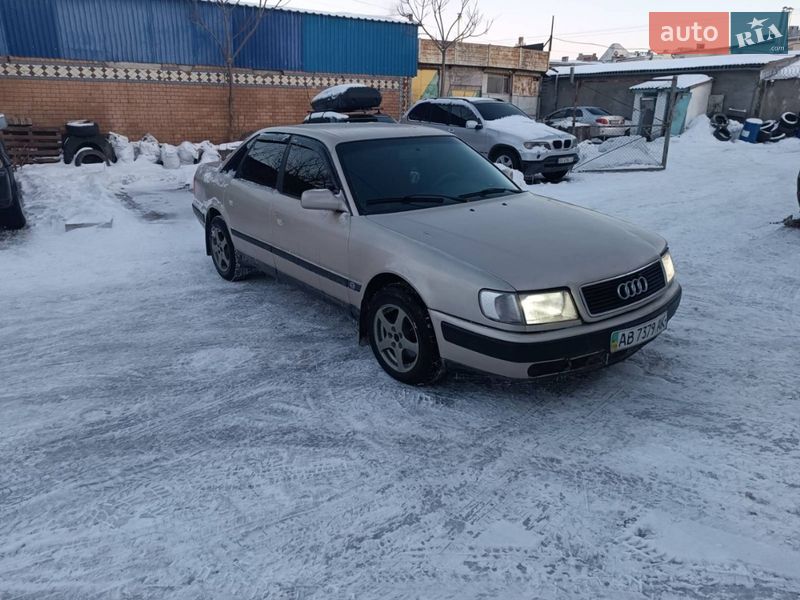 Audi 100 1992 Audi 100 1992