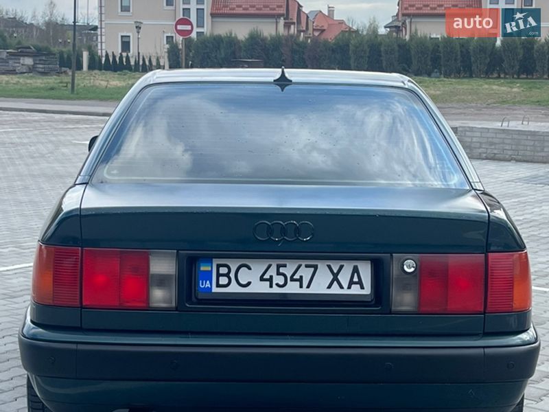 Седан Audi 100 1994 в Шептицькому