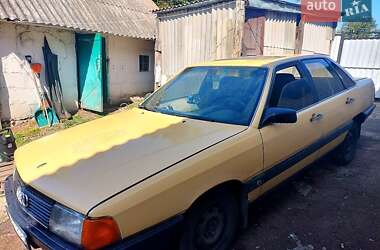 Седан Audi 100 1985 в Глухові