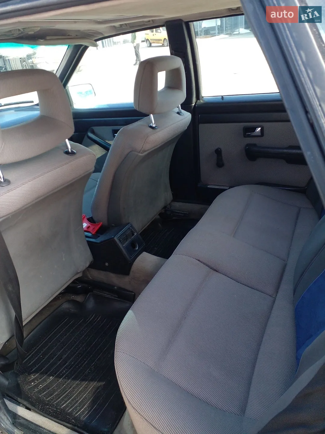 Audi 100 1987 VIN WAUZZZ44ZHN088197 фото оголошення 4 з 5