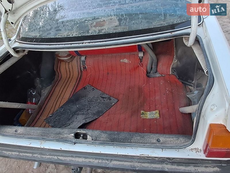 Седан Audi 100 1986 в Чорткові