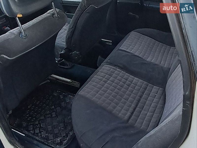 Седан Audi 100 1986 в Чорткові