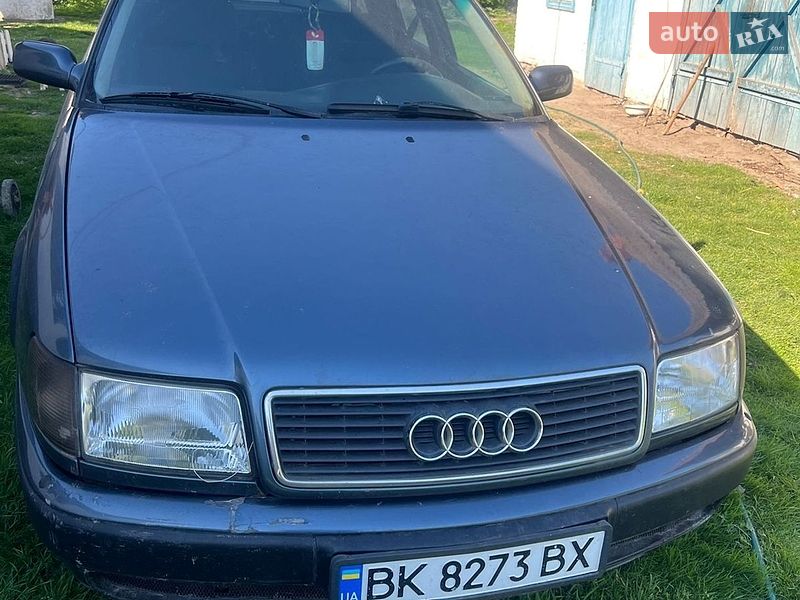 Седан Audi 100 1993 в Березному